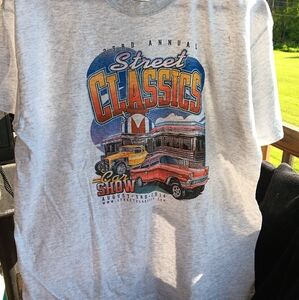 VINTAGE Street Classics Graphic T-Shirt